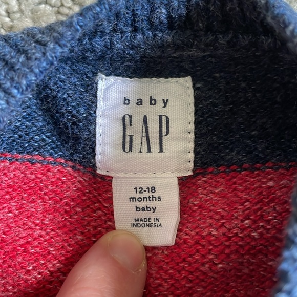 One piece Baby Gap sweater - Picture 3 of 4